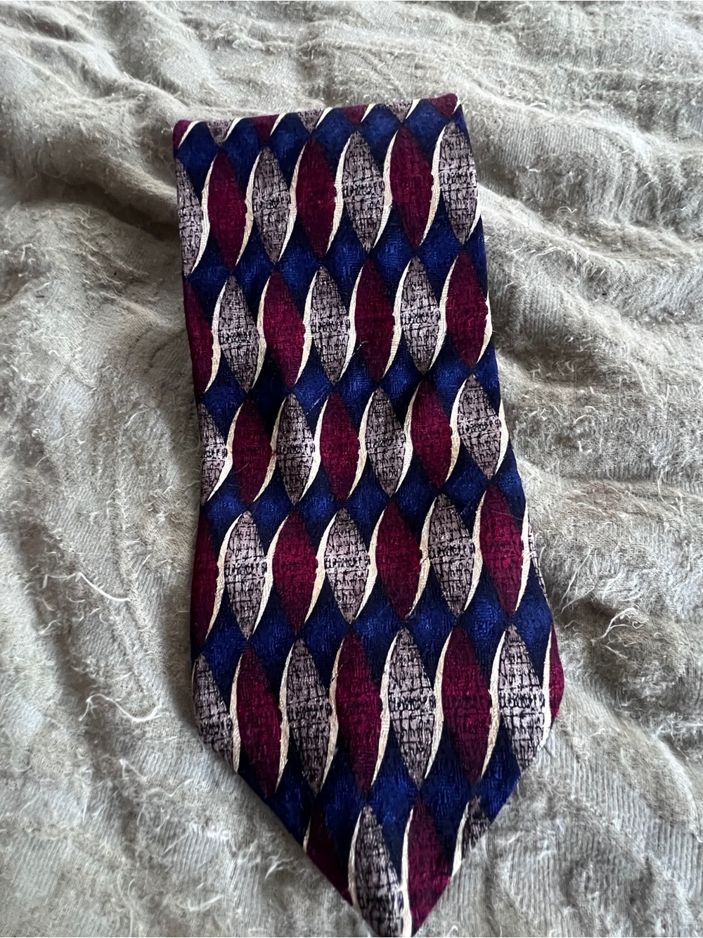 Vintage Jimmy V Neck-Tie 100% Silk Diamond Geometric Pattern Business Casual